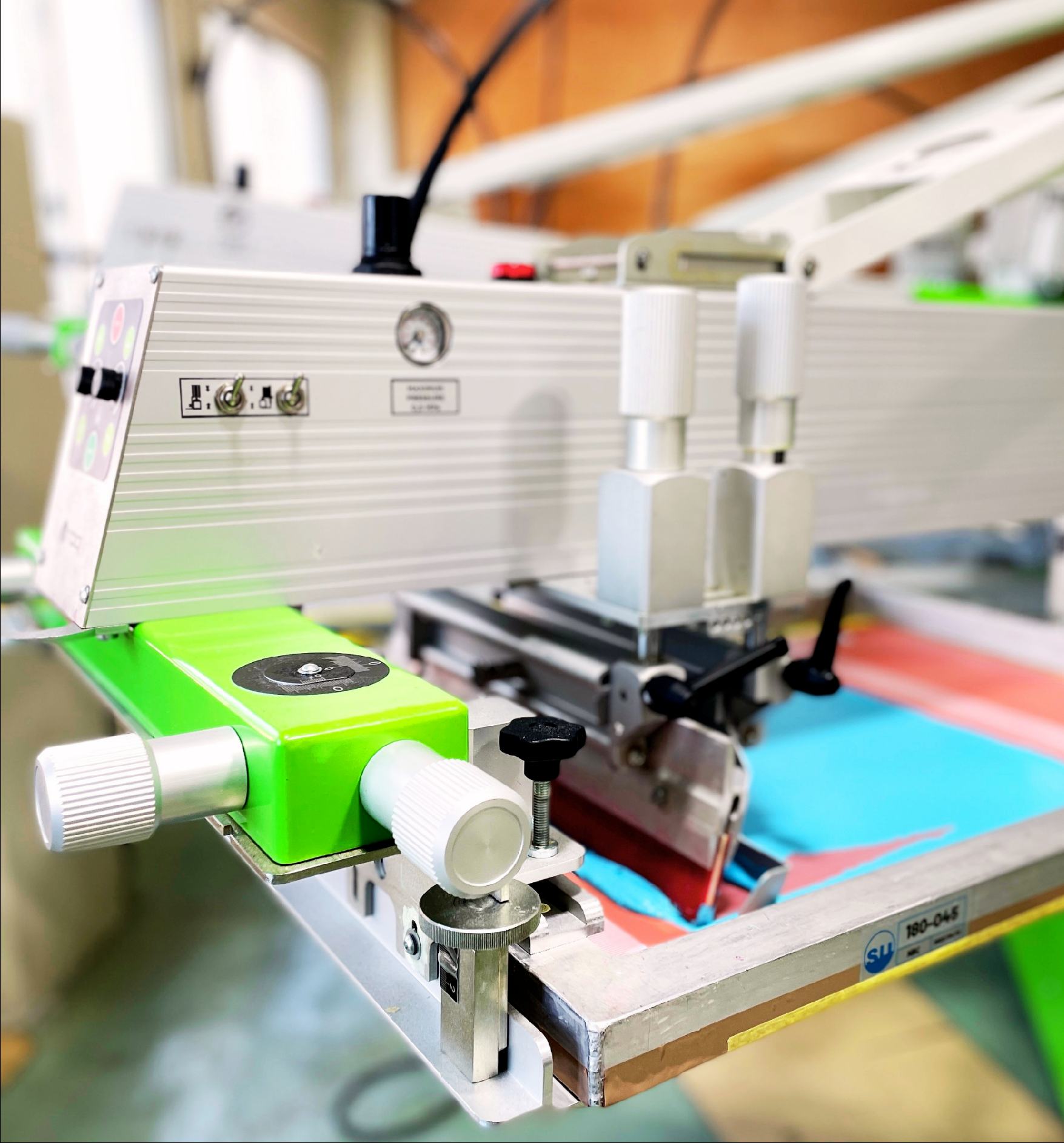 Screen printing press